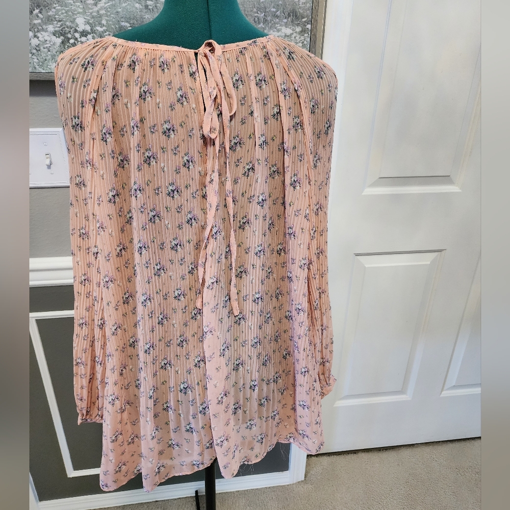 Suzanne Betro Blush Floral Pleated Blouse